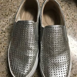 Clark’s Walking shoes. Great condition!